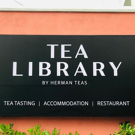 Tea Library Bed & Breakfast Hikkaduwa Exterior photo